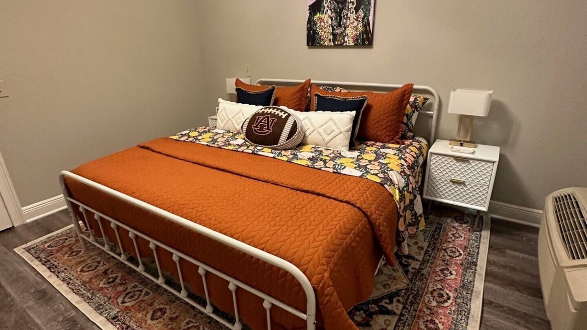Auburn Condo | Upscale Condo 2 Blocks Walk to Jordan Hare, sleeps 6.