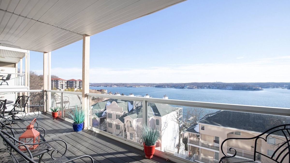 Lake Ozark Condo | Upscale Condo, Amazing Views, Pools and Pickleball