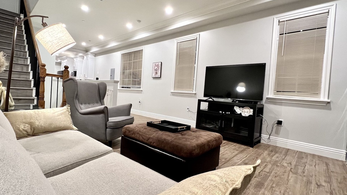 Arcadia Condo | Upscale Condo NEW 2 BR ENSuite 2.5 Bath Attached Garage , full amenities