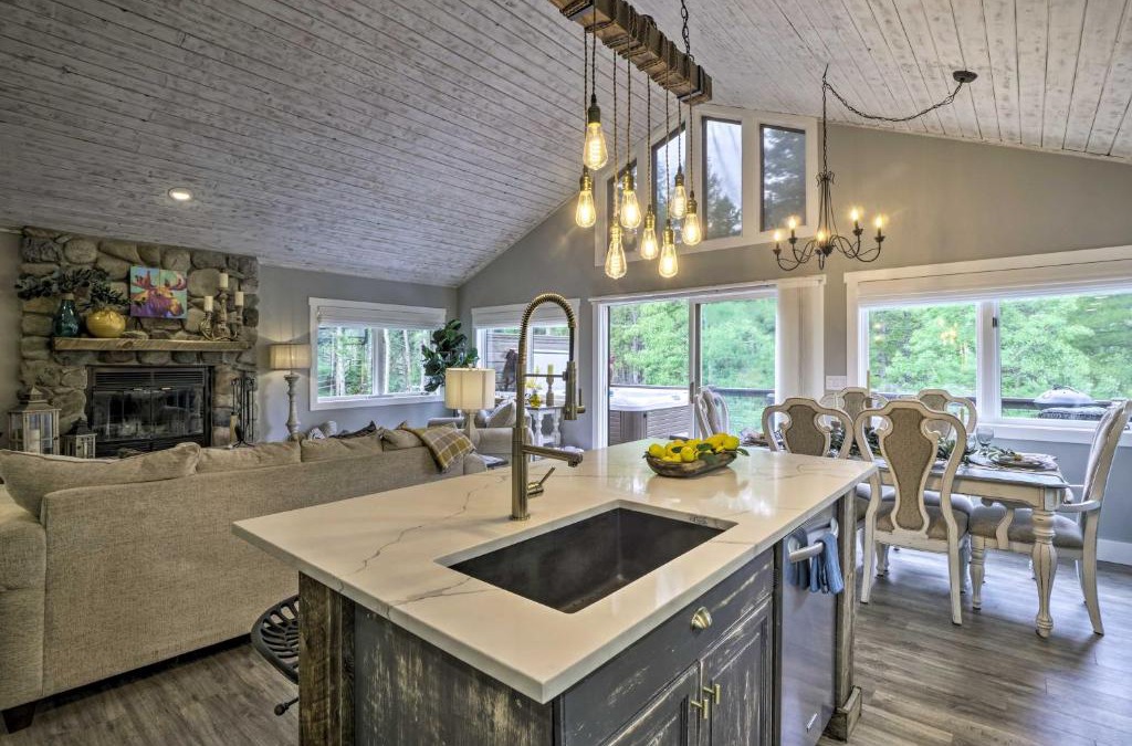 Breckenridge Heights House | Upscale Home with Hot Tub 3 Mi to Breck Ski Resort!