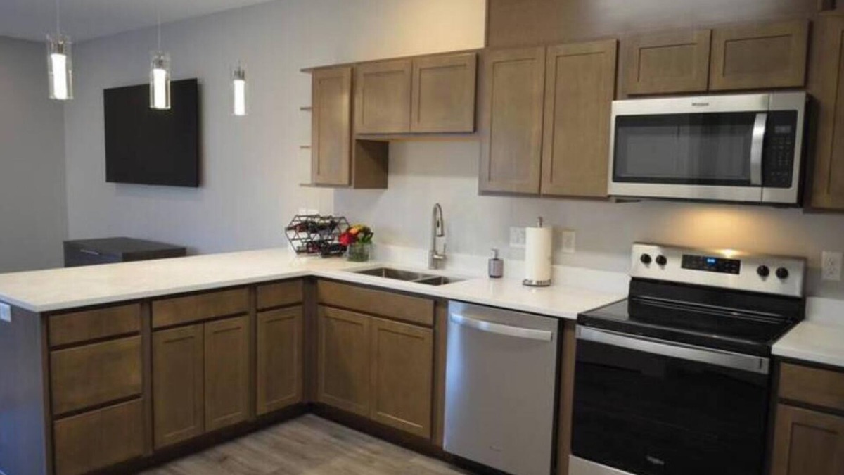 Westside Apartment | Upscale Modern Apt 202 in the heart of Missoula