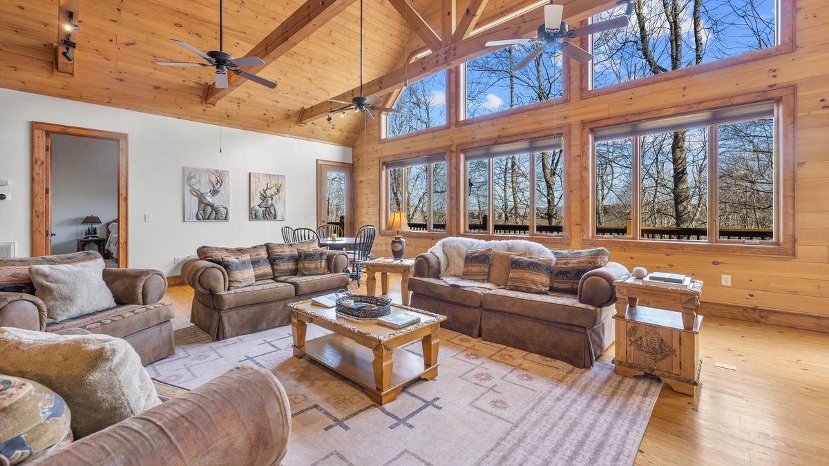 Banner Elk House | Upscale Modern Cabin in Private Setting