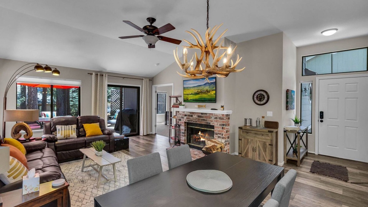 Plumas Eureka Estates House | Upscale mountain boutique home! - 26 Alder Court