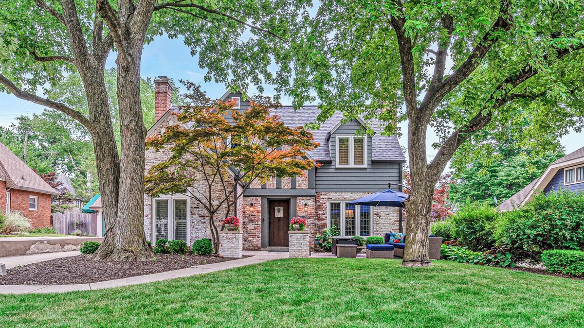 Meridian-Kessler House | Upscale neighborhood. Minutes to downtown. Large home and Pet-friendly in M-K