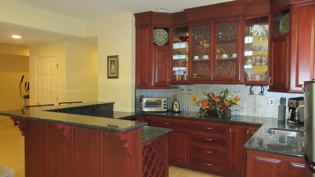 Northwest Portland House | Upscale quiet 2BR suite near downtown - Pool table - NW Portland