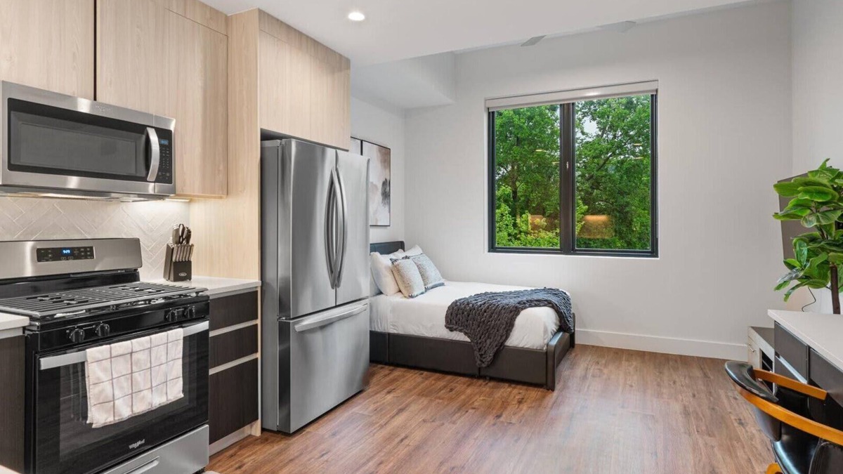 West Congress Apartment | Upstay Modern Studio Near South Congress Avenue!