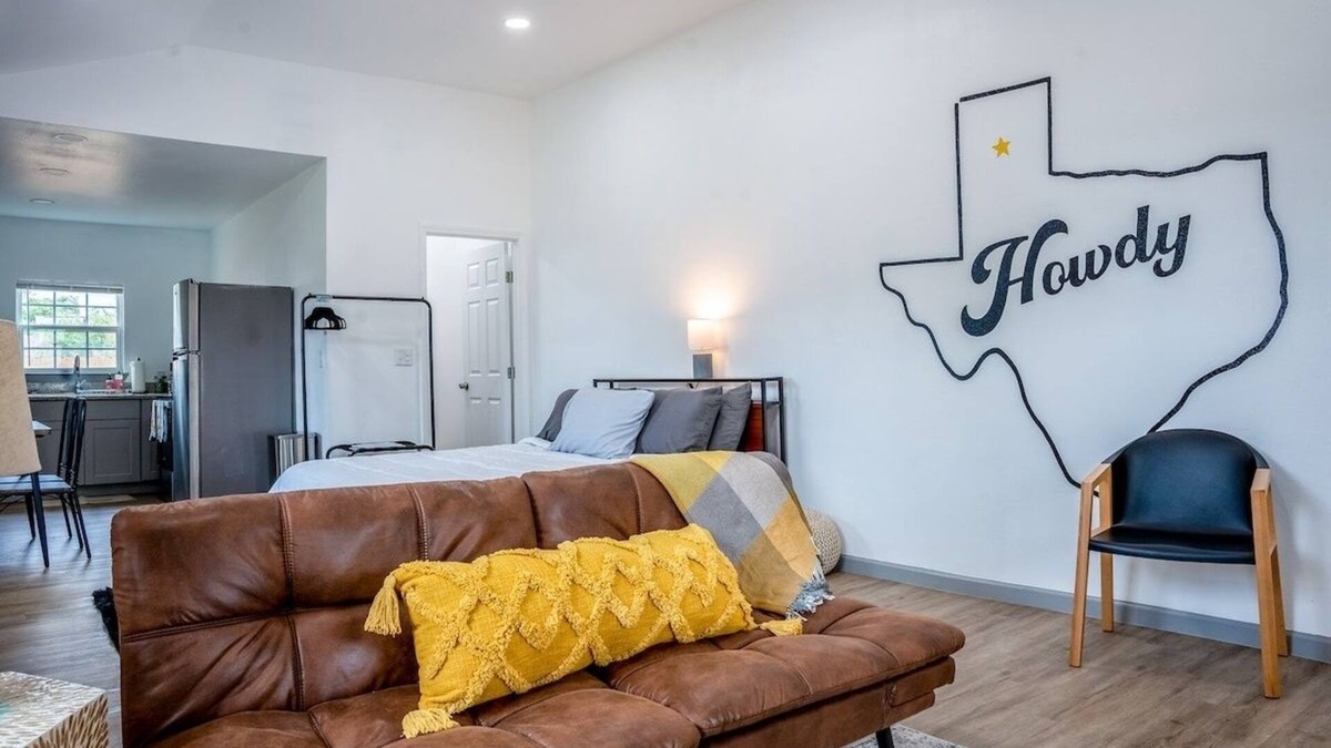 Amarillo House | Urban Blue Studio Downtown-A