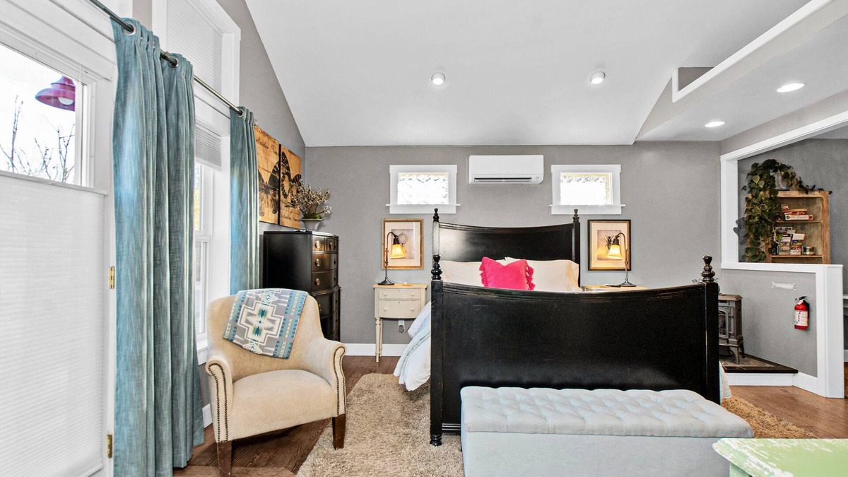 Olympia Apartment | Urban Cottage Suite