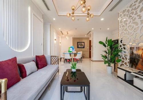 Hang Xanh Apartment | Urban Escape in Central Park