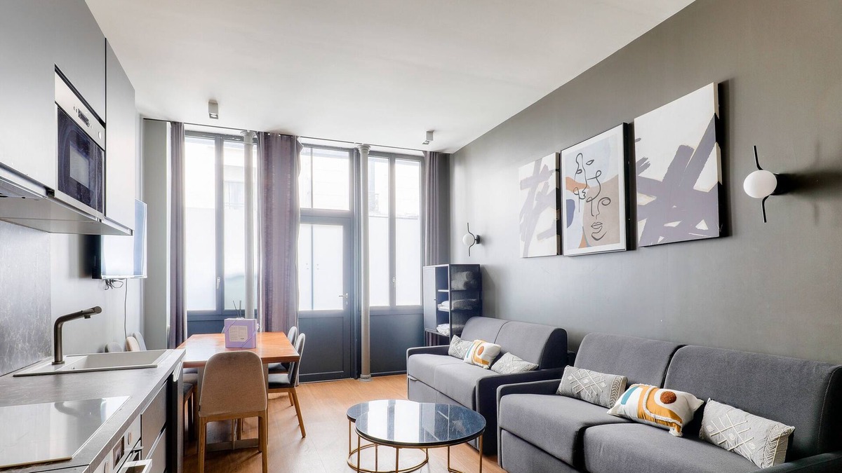 Quartier Saint-Ambroise Apartment | Urban Flat 136 - Luxury 4BDR Duplex in Center of Paris