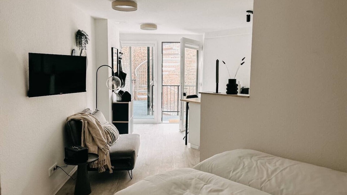 Friedrichstadt Apartment | Urban hideaway | Designer loft in prime location