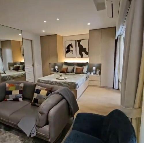 Hadapsar House | Urban Nest - Viman Nagar- 1 km from Airport