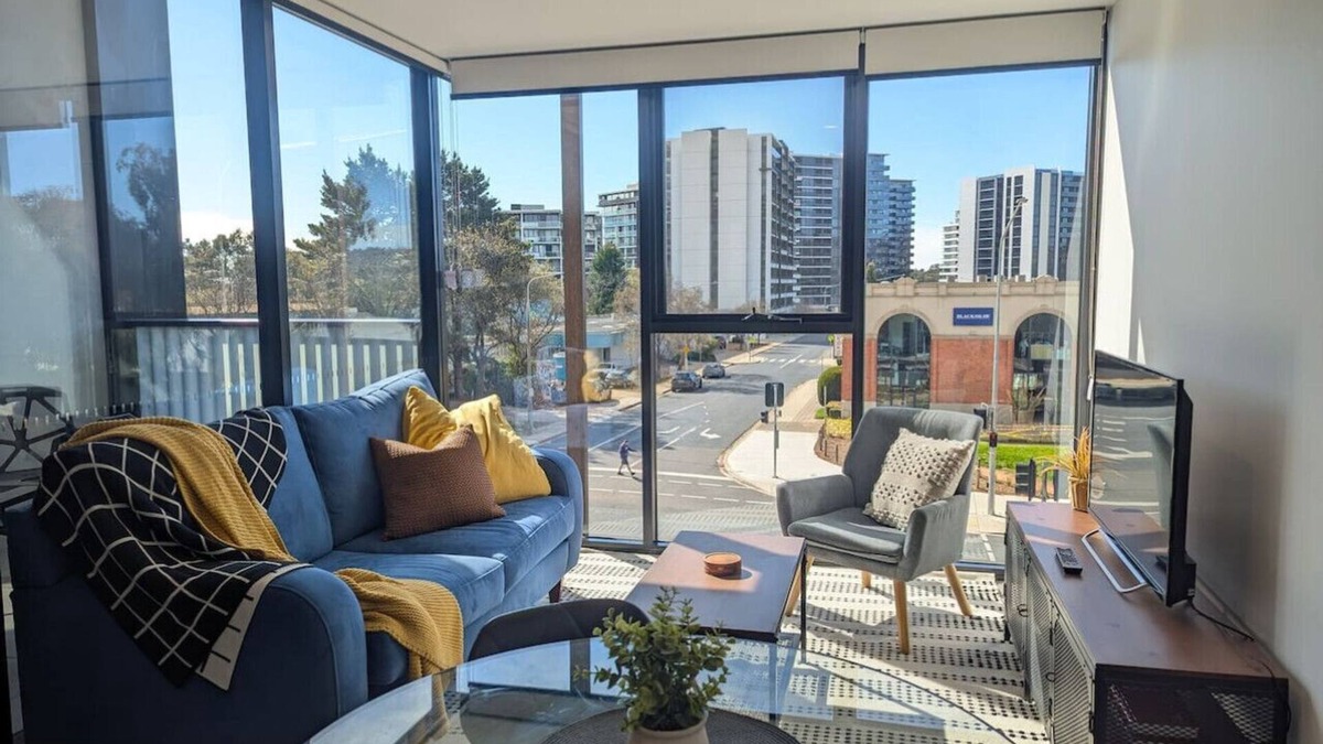 Phillip Apartment | Urban Nights @Woden 2beds