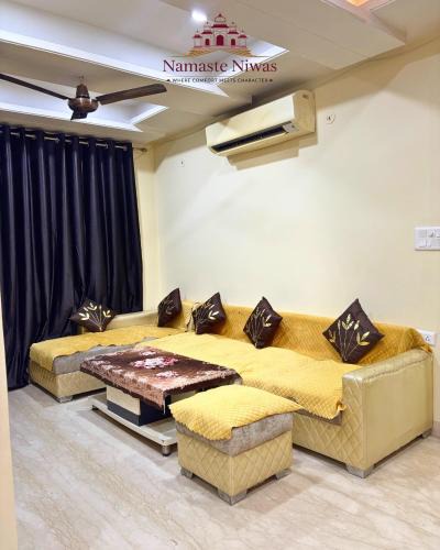 Jhotwara Apartment | Urban oasis Modern 3BHK, sandy cafe with balcony views