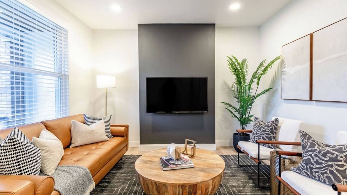 Mount Washington House | Urban Sophistication in Renovated Gem; Pets OK