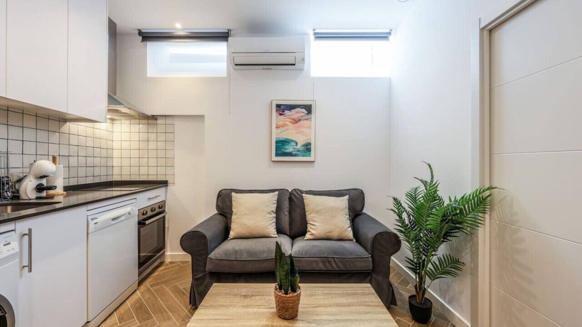 Bellas Vistas Apartment | Urban Tranquility in Madrid - Ideal for Couples