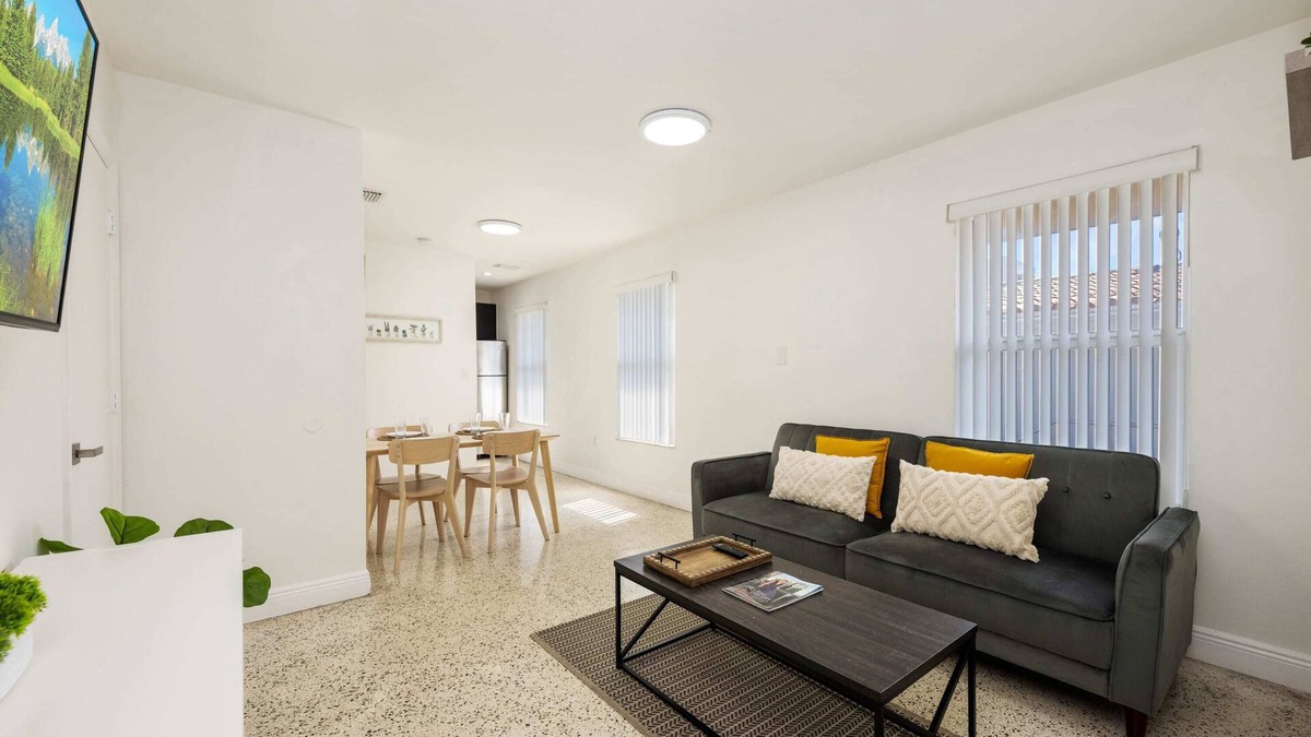 The Roads Apartment | URBAN4-3 | spacious getaway near Brickell