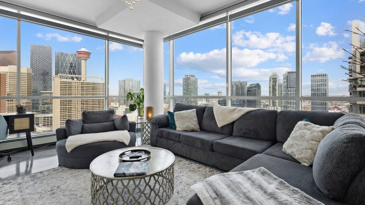 Beltline Apartment | Urbanest by Birdstone Nests