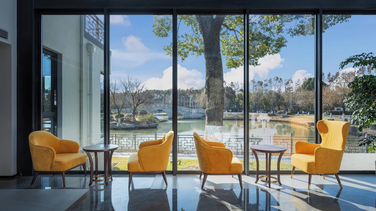 Pudong Hotel | UrCove by Hyatt Shanghai Dishui Lake