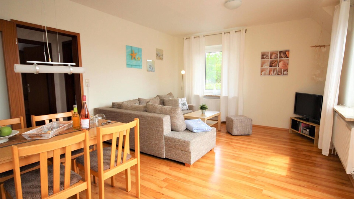 Westerdeichstrich Apartment | Urlaub Abseits vom Trubel. Für bis zu 5 Personen im 1te OG mit Loggia