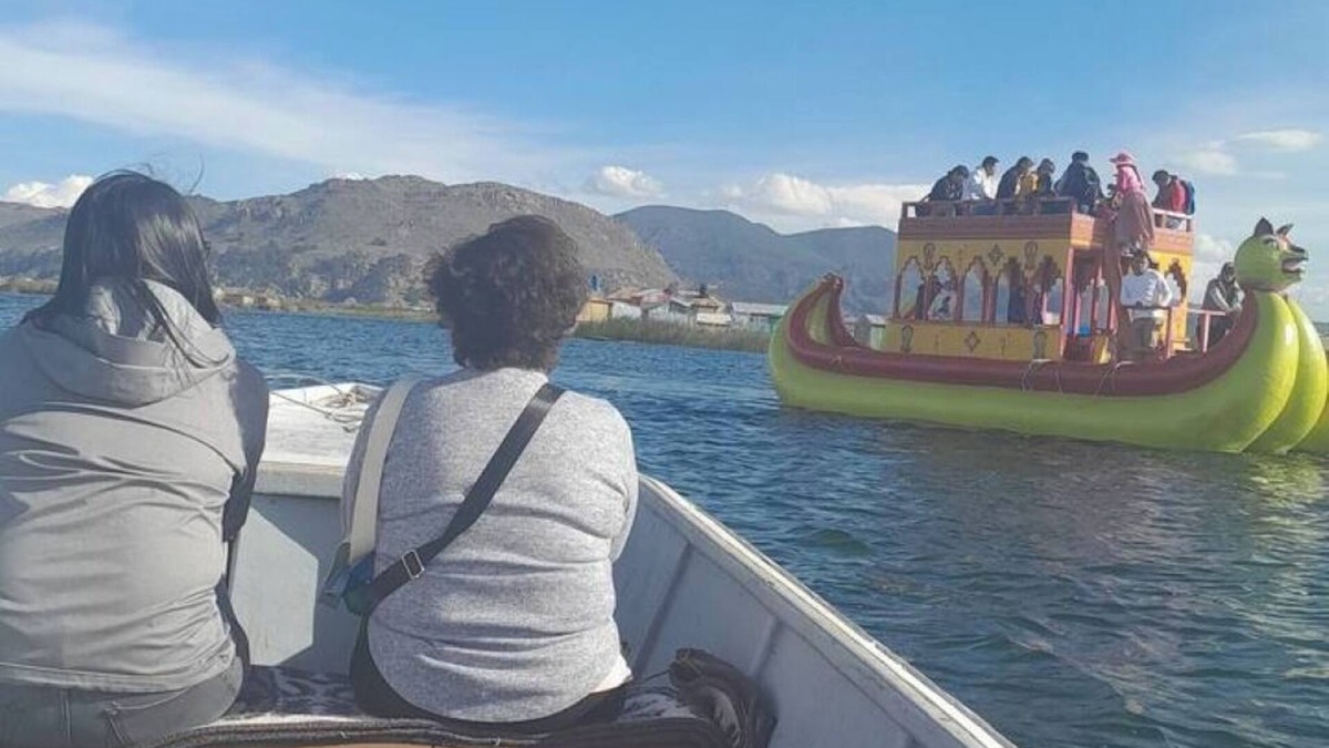 Puno Cabin | Uros & Titicaca's Rest Lodge, Peru