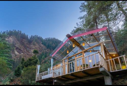 Banjar Villa | UrWish TreeHouse cottageJacuzzi