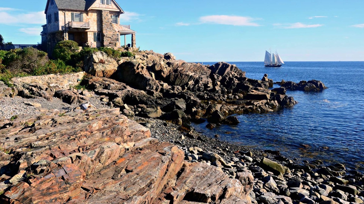 Kennebunkport House | USA TODAY featured one of the best 50 houses to rent across the USA!
