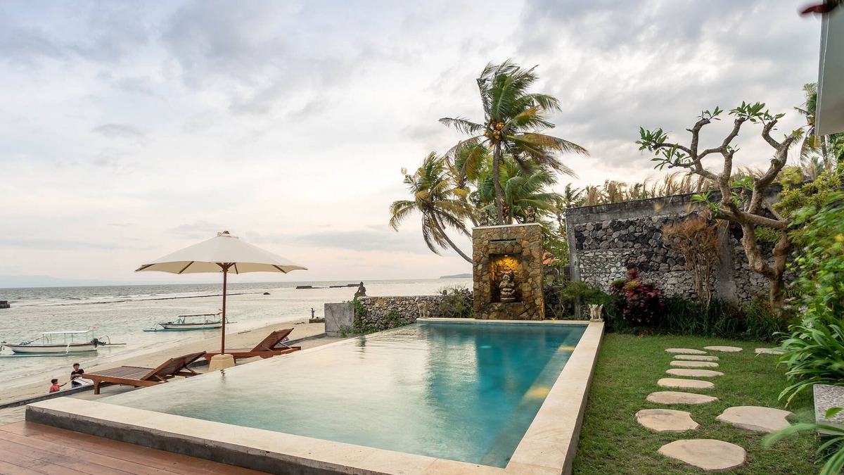 Candi Dasa Villa | Utama Villas Beach Front Candidasa