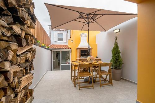 Ponta Delgada House | V L P Amorim