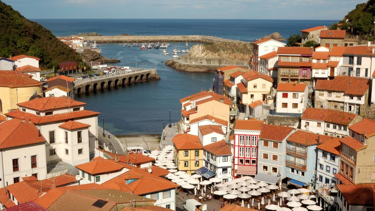 Albuerne Cottage | V. V. El Portiello, rural house with a unique landscape protected from Asturias