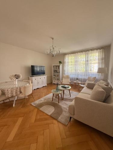 Neuchatel Apartment | V&V La Vie Est Belle