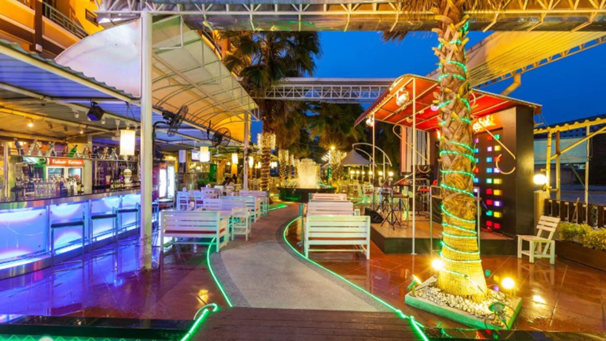 Ramkhamhaeng Cabin | Vabua Asotel Bangkok