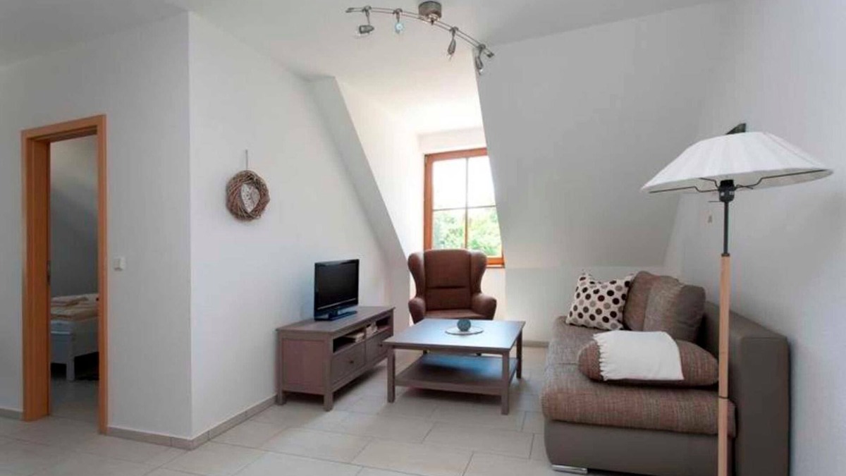 Feldberger Seenlandschaft Apartment | Vacation apartment II - Old office administrator's house