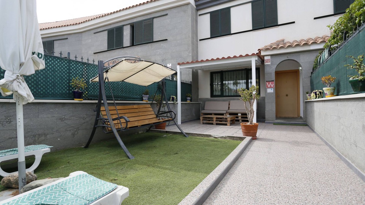 San Fernando Apartment | Vacation 'Masvacation Calle Lanzarote B' with Private Terrace, Wi-Fi and Air Conditioning