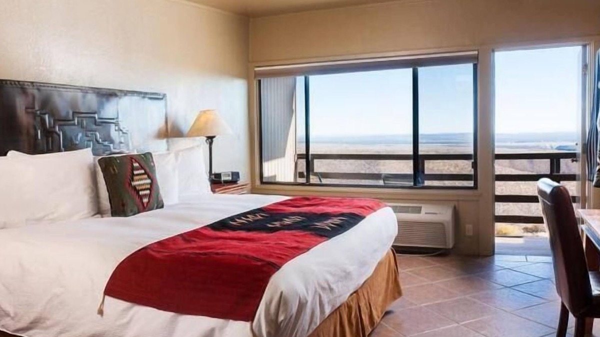 Mesa Verde National Park Hotel | Vacation Day Is Always A Great Idea! Free Parking, Onsite Dining, Pets Allowed