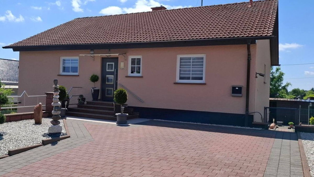 Losheim am See Apartment | Vacation apartment Sonnenwinkel - Sunny vacation apartment with terrace