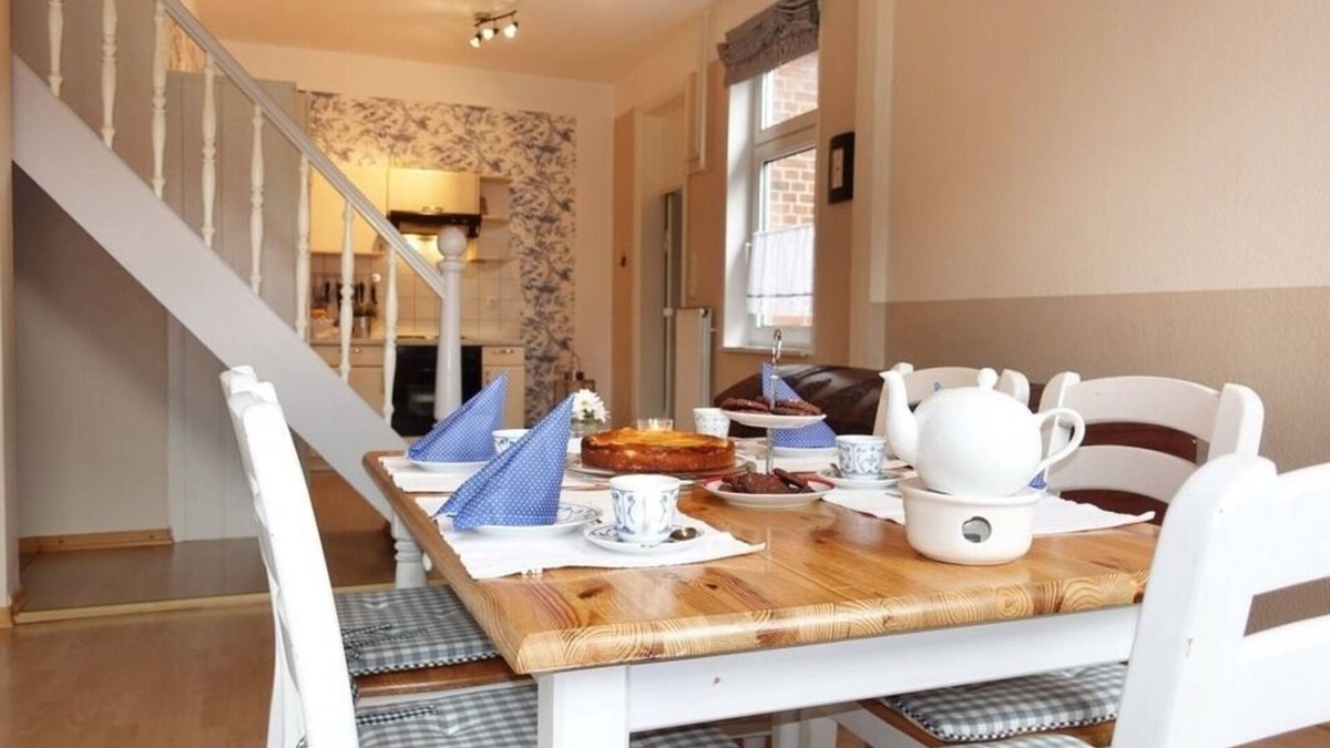 Schwackendorf Apartment | Vacation apartment/apartment for 5 guests with 90m² in Hasselberg (270657)