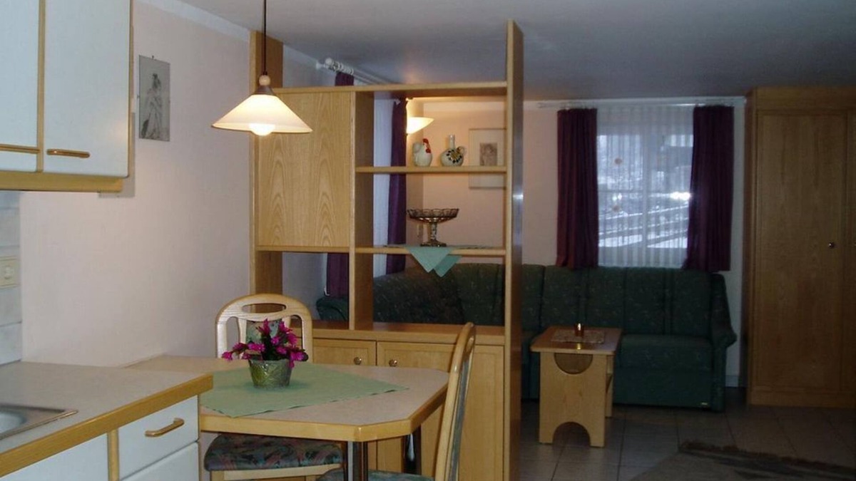 Reichenau Apartment | Vacation apartment Veilchen - Holiday home Leeb