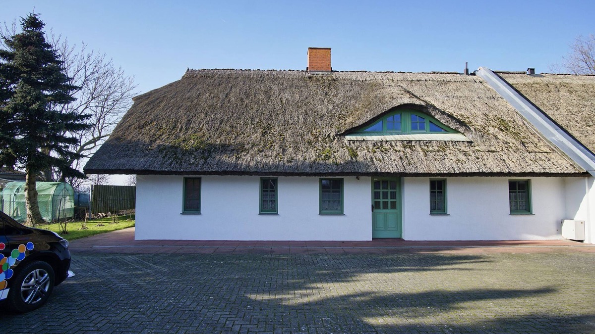 Wiek Apartment | Vacation apartment close to the beach with sea view - Ferienhaus Strandlatscher FeWo 01