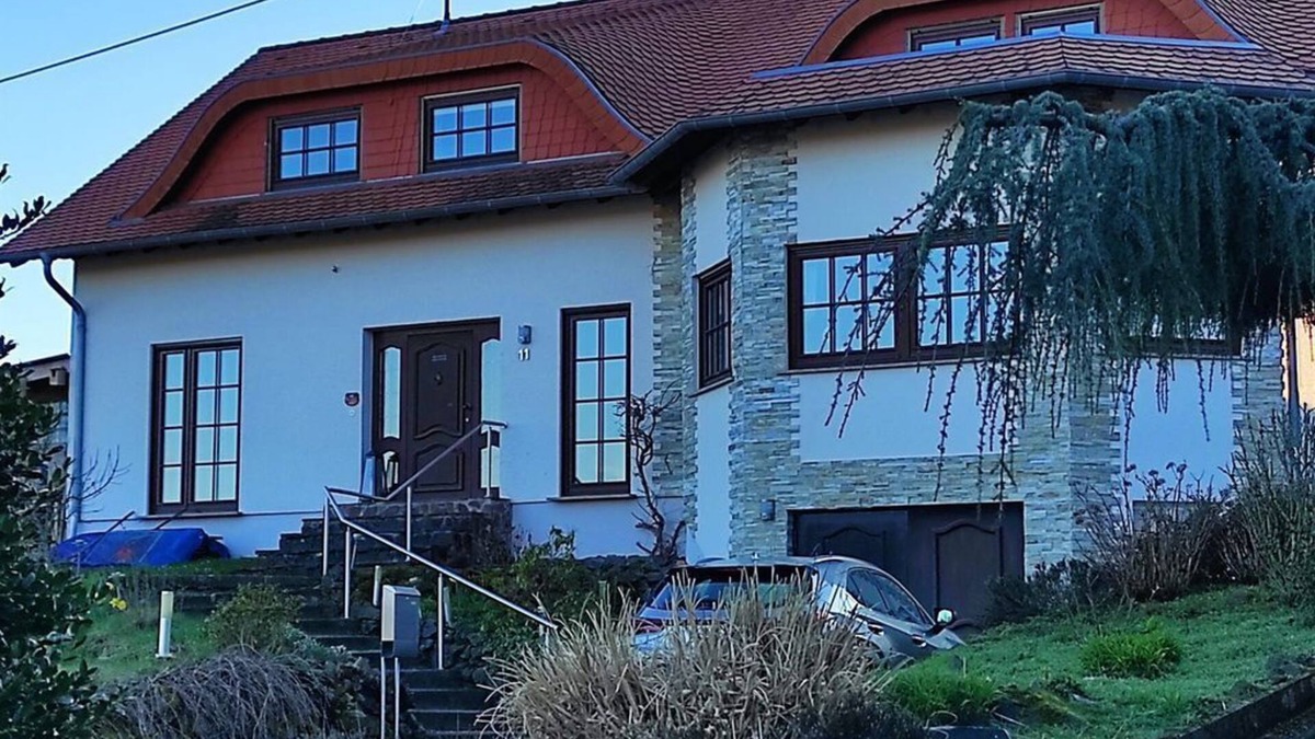 Weiskirchen Apartment | Vacation apartment on Zweitälerweg - Modern vacation apartment with whirlpool bath