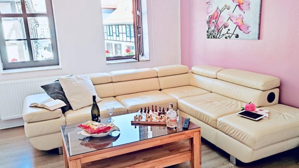 Wernigerode Old Town Apartment | Vacation apartment "Rathaus" with 82sqm - at Kohlmarkt, in the heart of the city