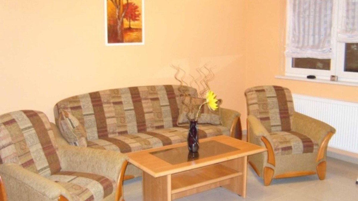 Guestrow Apartment | Vacation apartment Eichhörnchen - Holiday home Jägerswalde