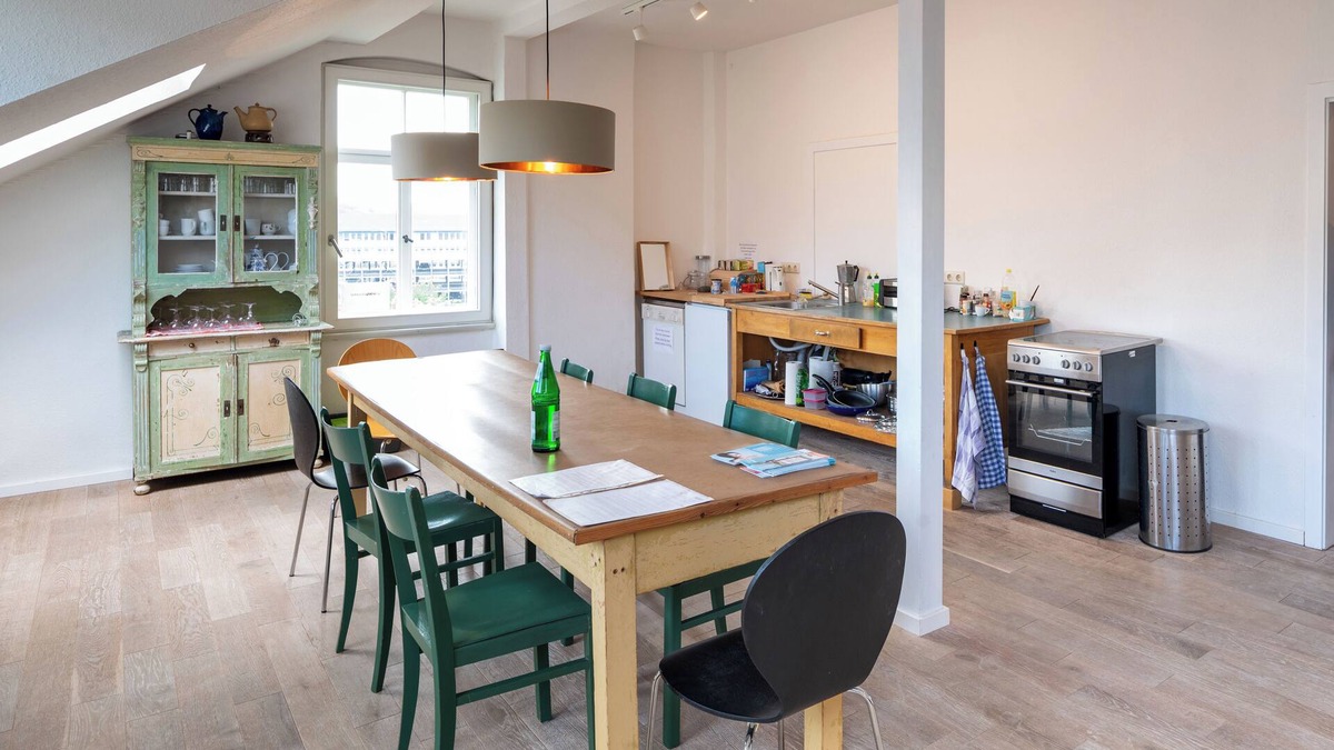 Gera Apartment | Vacation apartment for up to 10 people in the city center with large eat-in kitchen