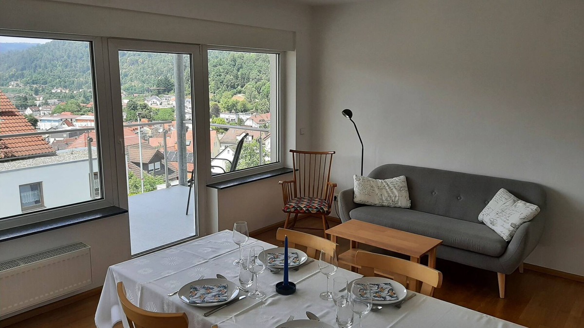 Eberbach Apartment | Vacation apartment in Eberbach with a view of the Neckar - between hiking trails and the old town