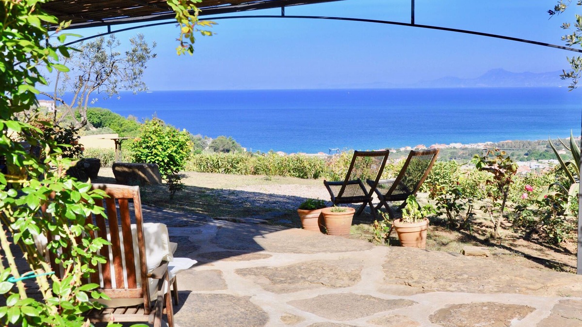Santa Maria di Castellabate Apartment | Vacation apartment with large natural stone terrace, sea view guaranteed