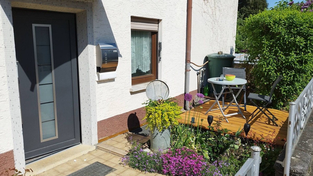 Niederweidbach Apartment | Vacation apartment Seeblick Quiet apartment on the Aartalsee