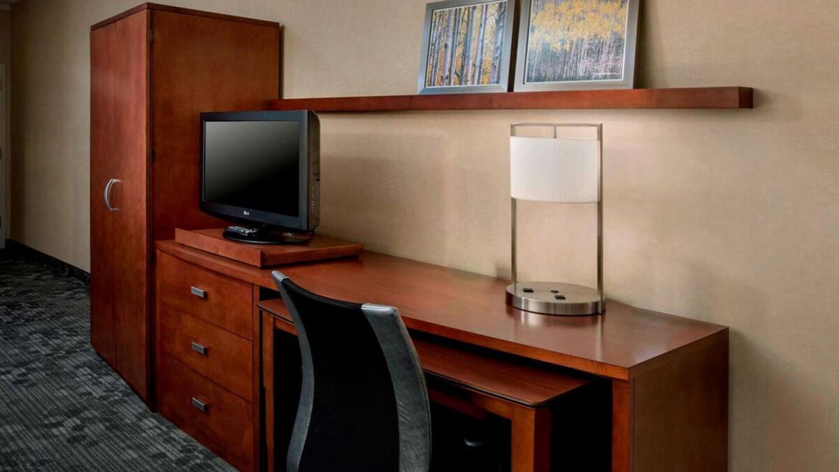 Foxboro Hotel | Vacation At Its Finest! 4 Pet-Friendly Units, Near F. Gilbert Hills State Forest