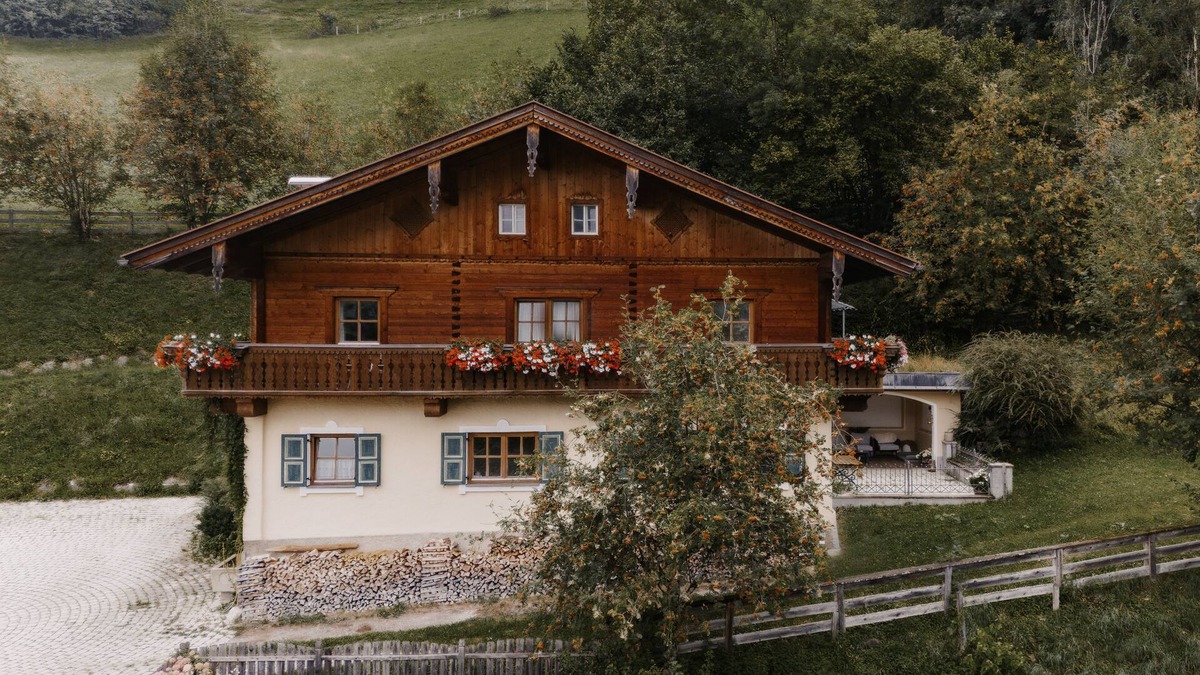 Alpendorf Apartment | Vacation apartment/apartment for 4 guests with 45m² in Sankt Johann im Pongau (297771)