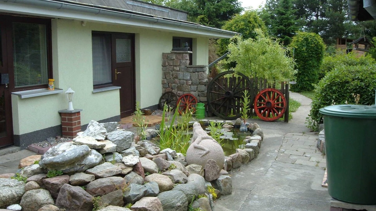 Dierkow-West Apartment | Vacation bungalow 1