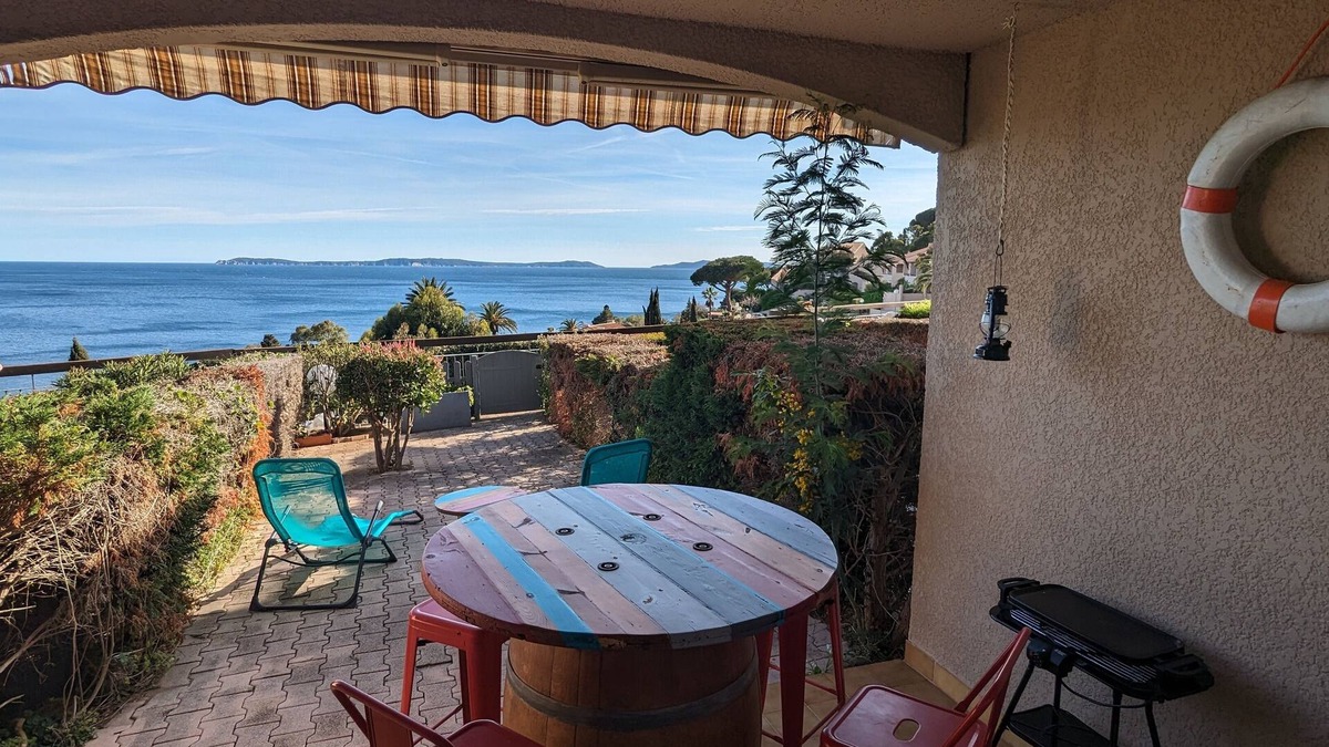 Rayol-Canadel-sur-Mer Apartment | Vacation panoramic sea + garden